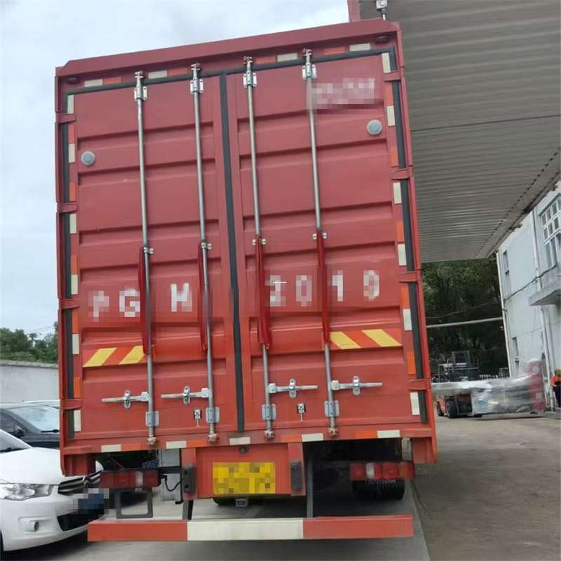丹凤县普定县进仓物流：专线直达的多元货运之旅